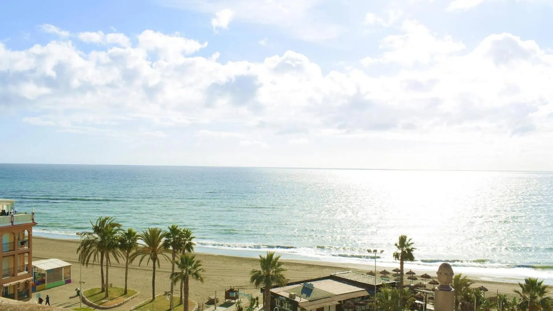 Appartement Magnifico Atico Frente Al Mar En Ricon De La Victoria à Rincón de la Victoria